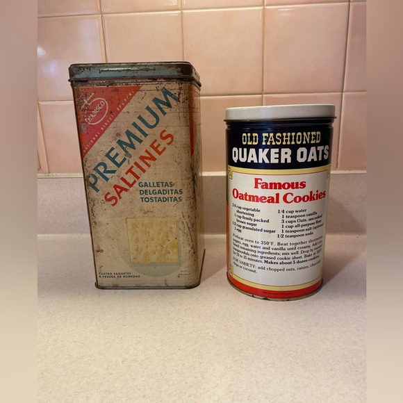 Vintage Saltine and Quaker Oats Canister Set - Picture 2 of 8